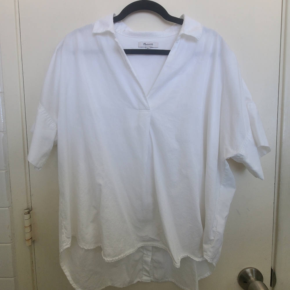 Madewell collared shirt with split button up back
